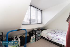 Bedroom- click for photo gallery